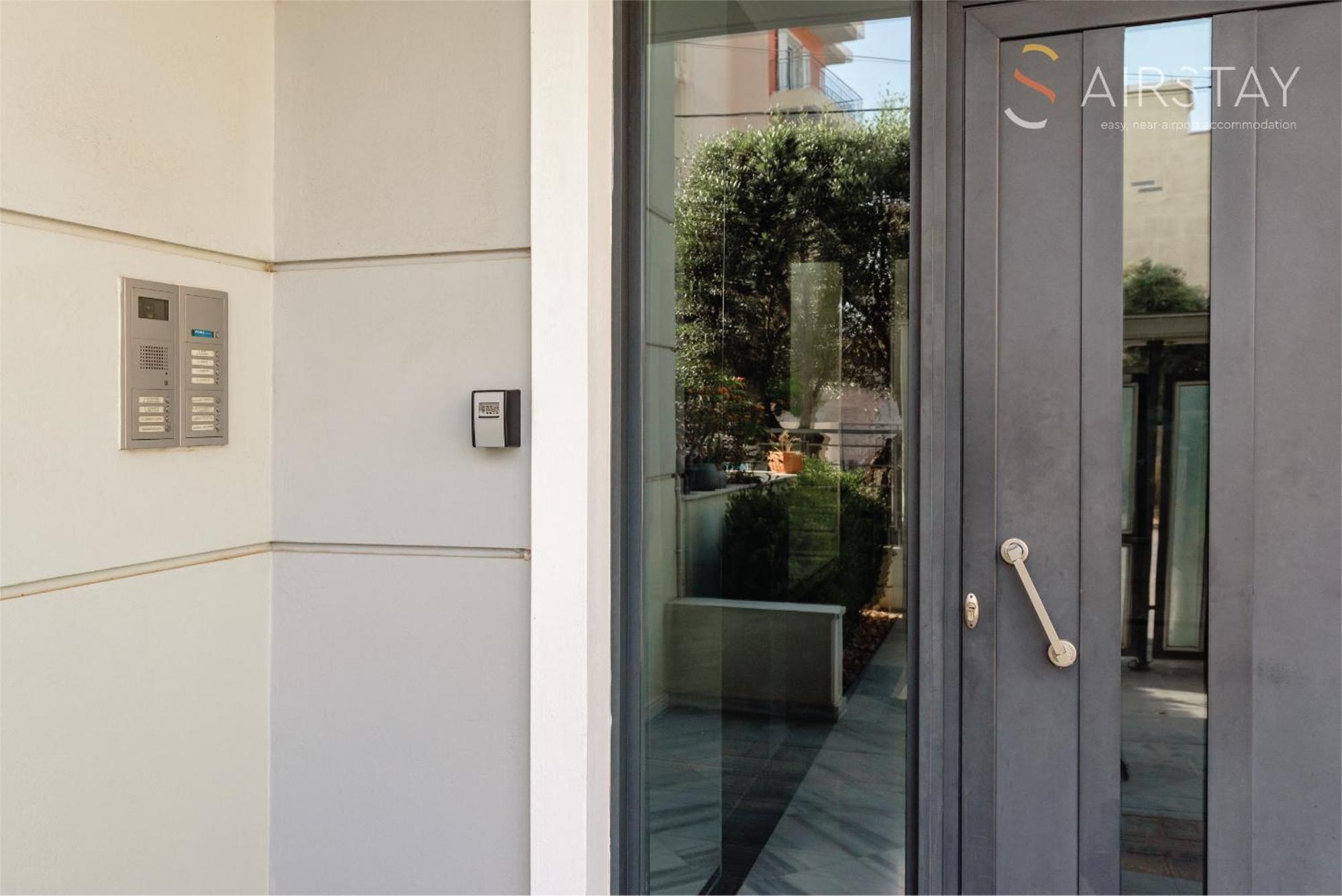 Akali Apartment Airport By Airstay Spáta المظهر الخارجي الصورة