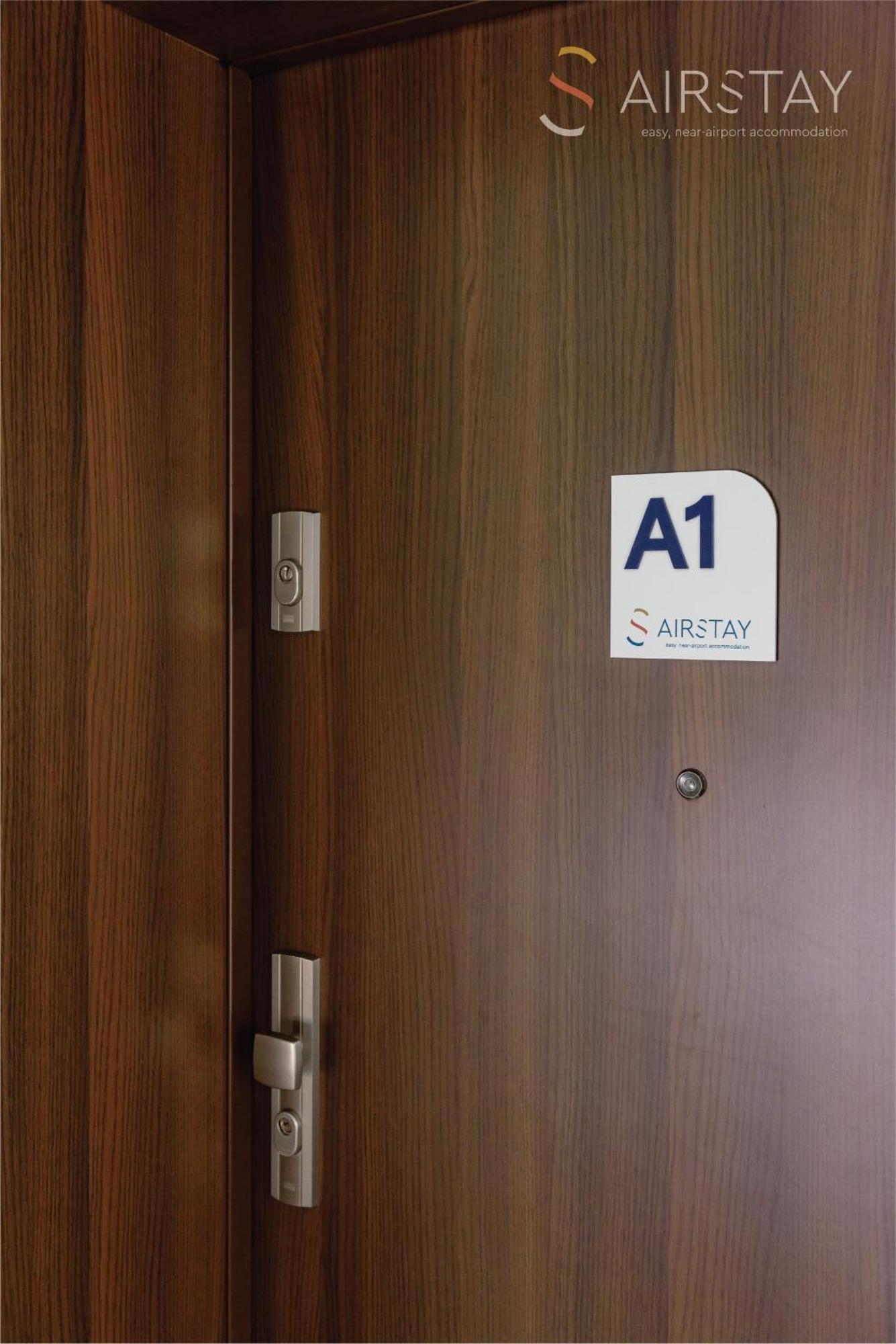 Akali Apartment Airport By Airstay Spáta المظهر الخارجي الصورة